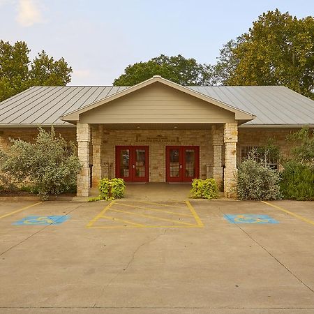 Fredericksburg Inn And Suites Dış mekan fotoğraf