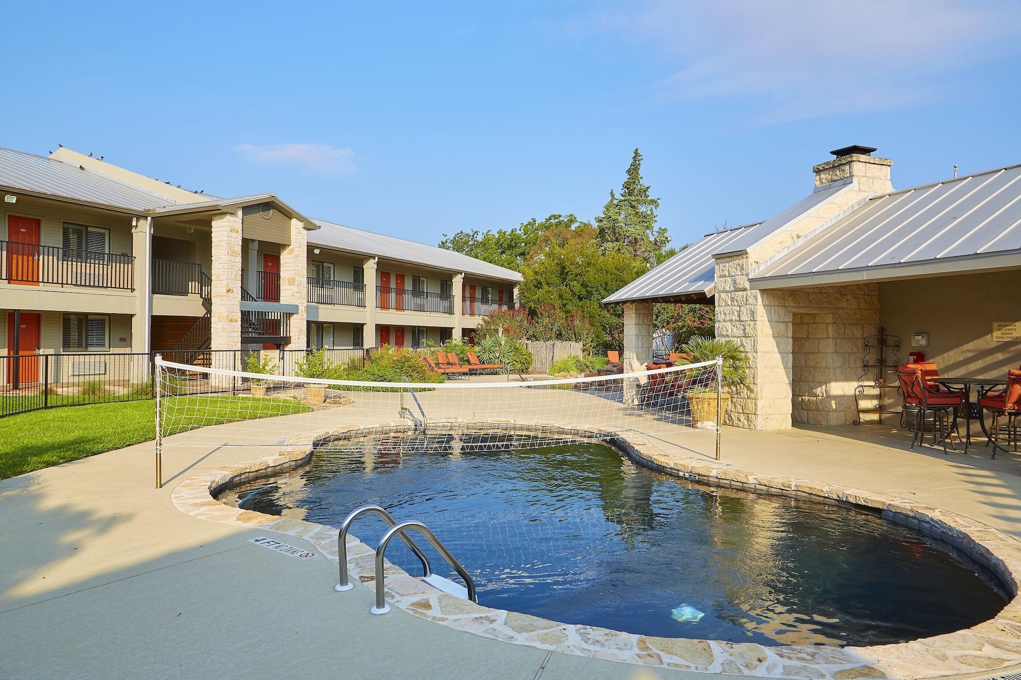 Fredericksburg Inn And Suites Dış mekan fotoğraf