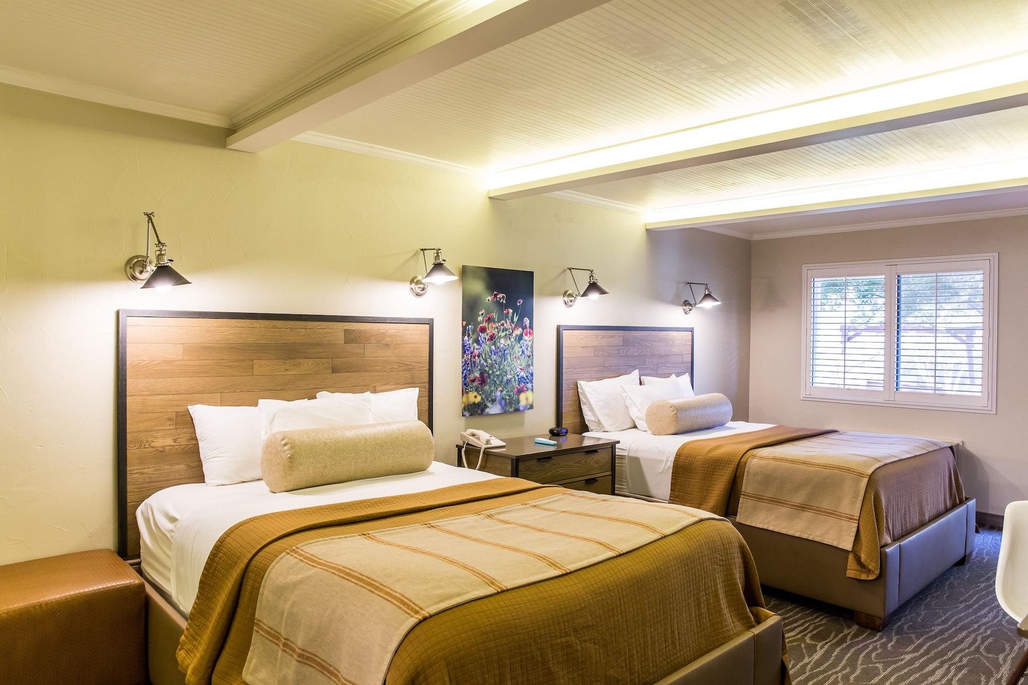 Fredericksburg Inn And Suites Dış mekan fotoğraf