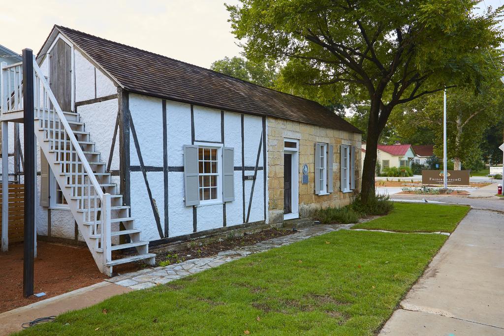 Fredericksburg Inn And Suites Dış mekan fotoğraf
